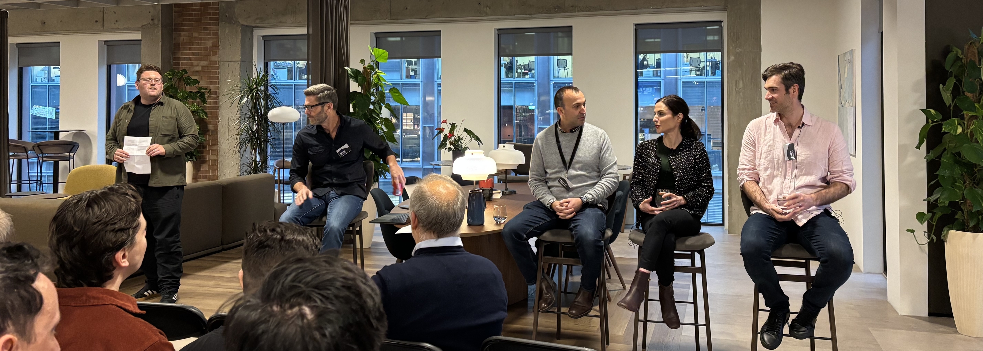 {{imageAltText(storage/images/AI Engineering Panel.jpg)}}